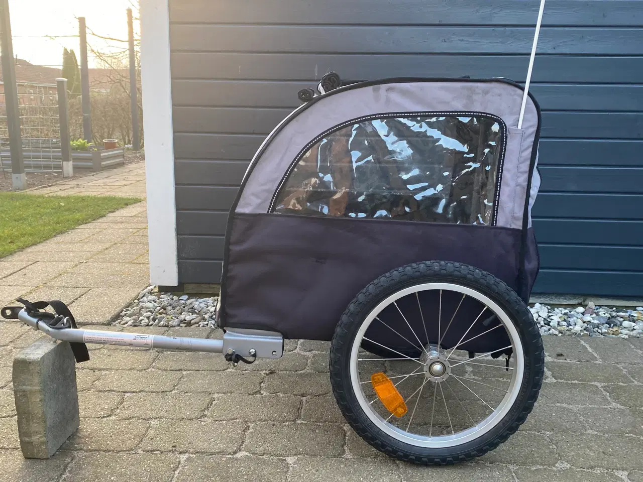 Billede 2 - Cykel trailer til mindre hund