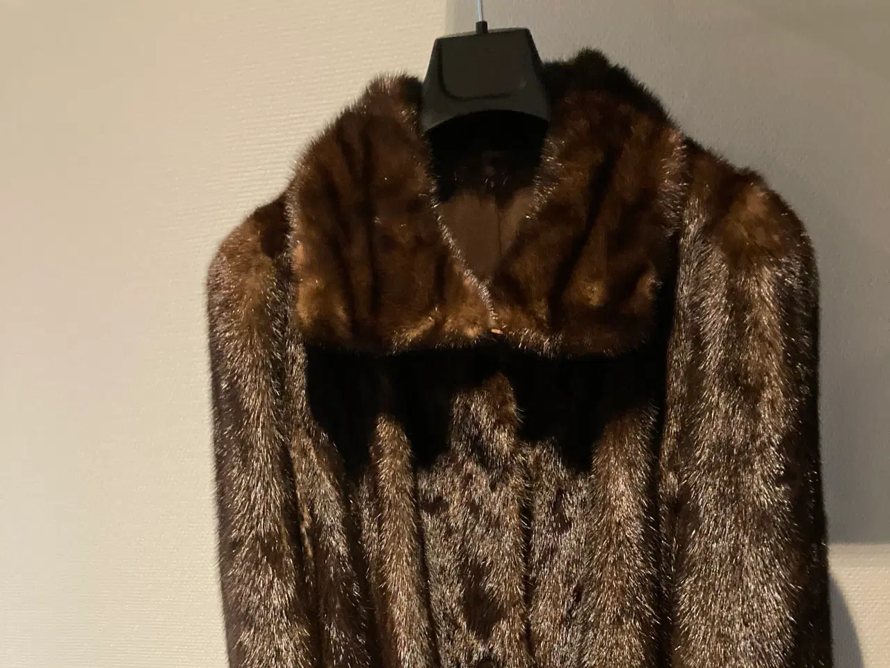 Billede 2 - Pels frakke - mink. Mahogni farvet