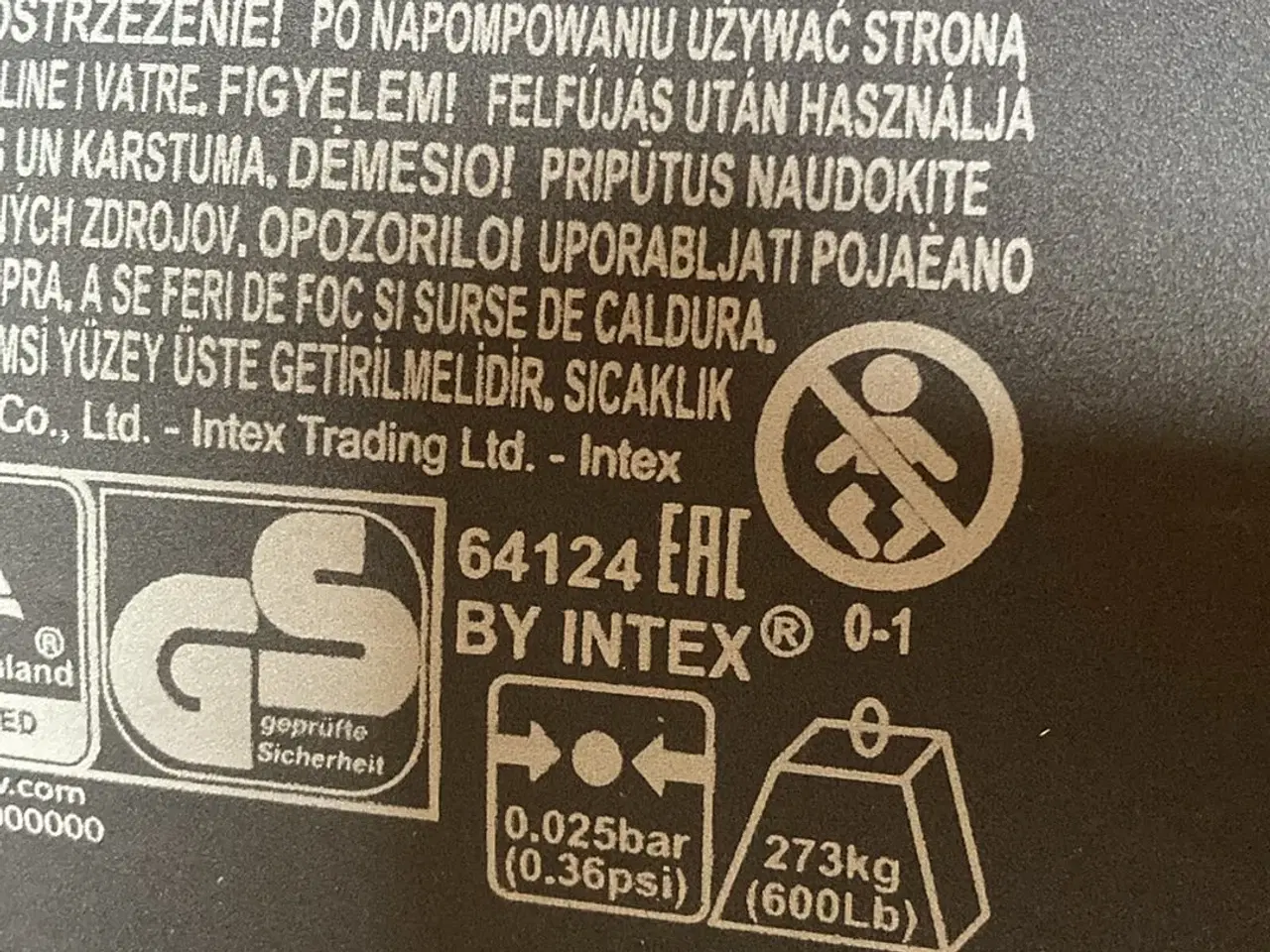 Billede 2 - INTEX luftmadras m indbygget pumpe 