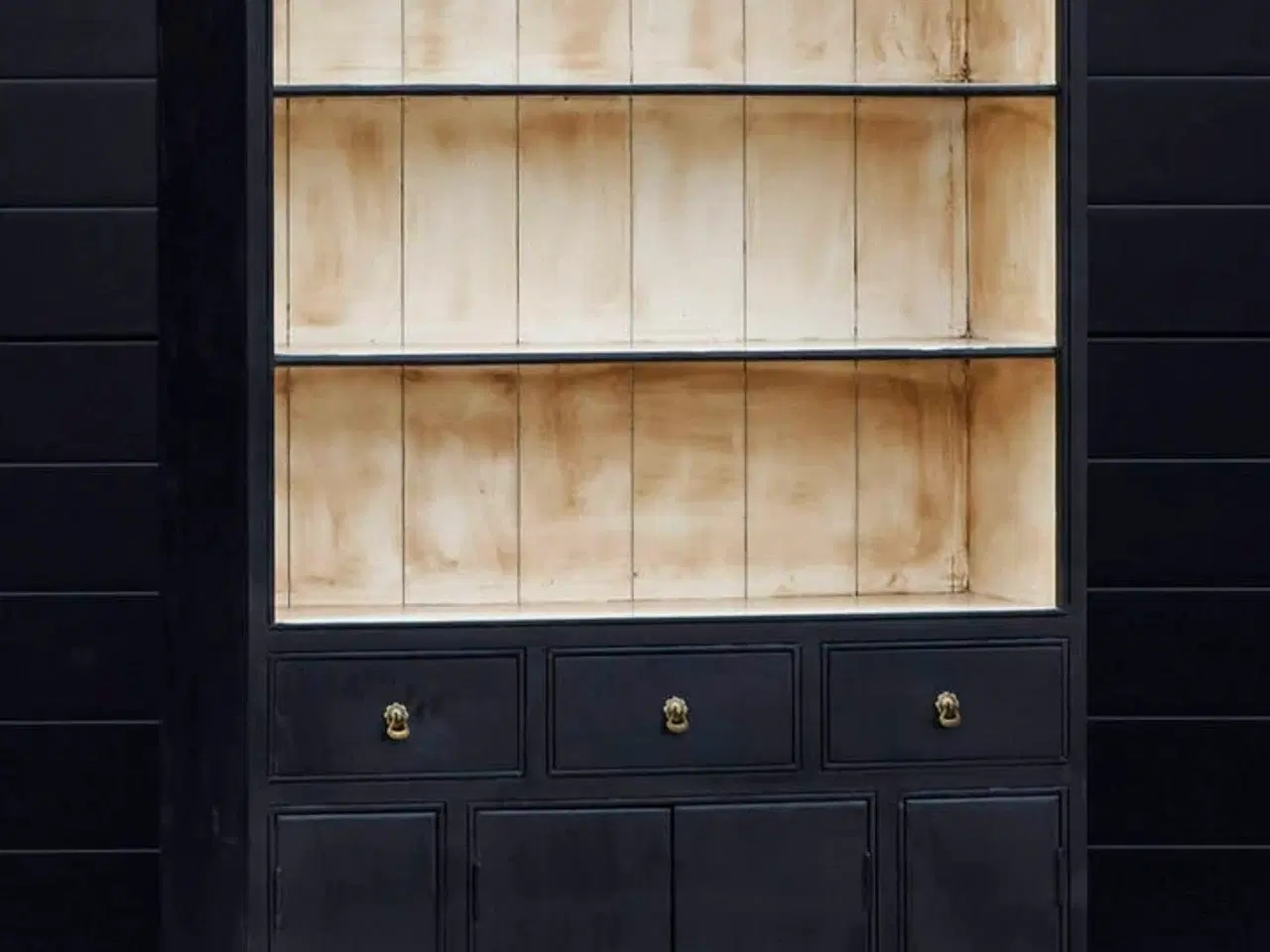 Billede 2 - Nyt Skab i træ