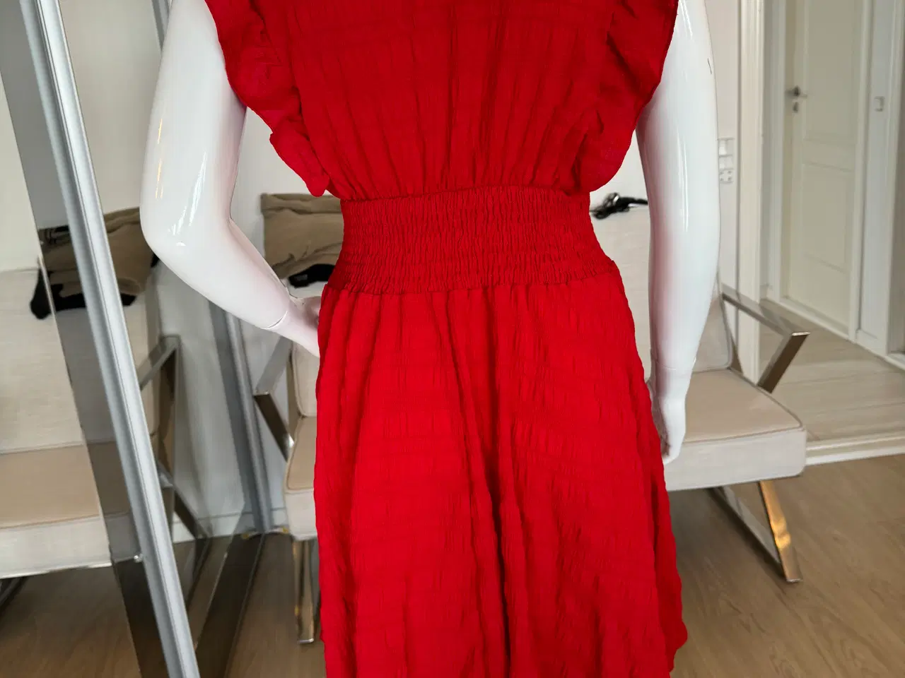 Billede 4 - Rød kjole fra Creme Fraiche str M