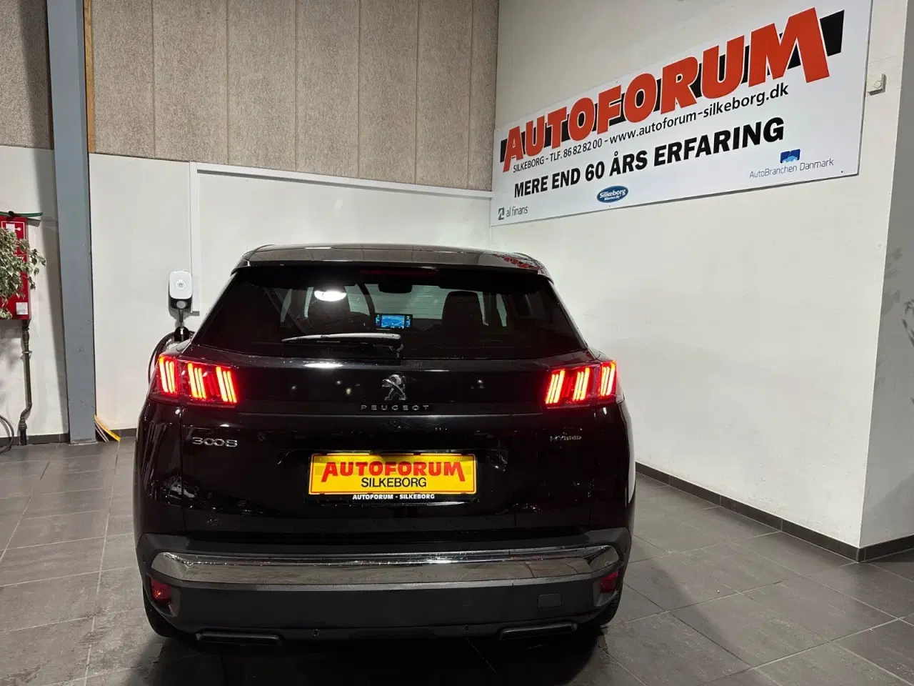 Billede 16 - Peugeot 3008 1,6 Hybrid Allure Pack LTD EAT8 Van