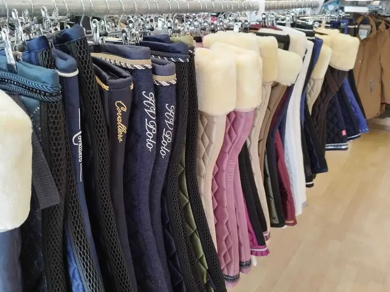 Billede 9 - Flot butikslejemål med stor synlighed og tilhørende parkeringsarealer