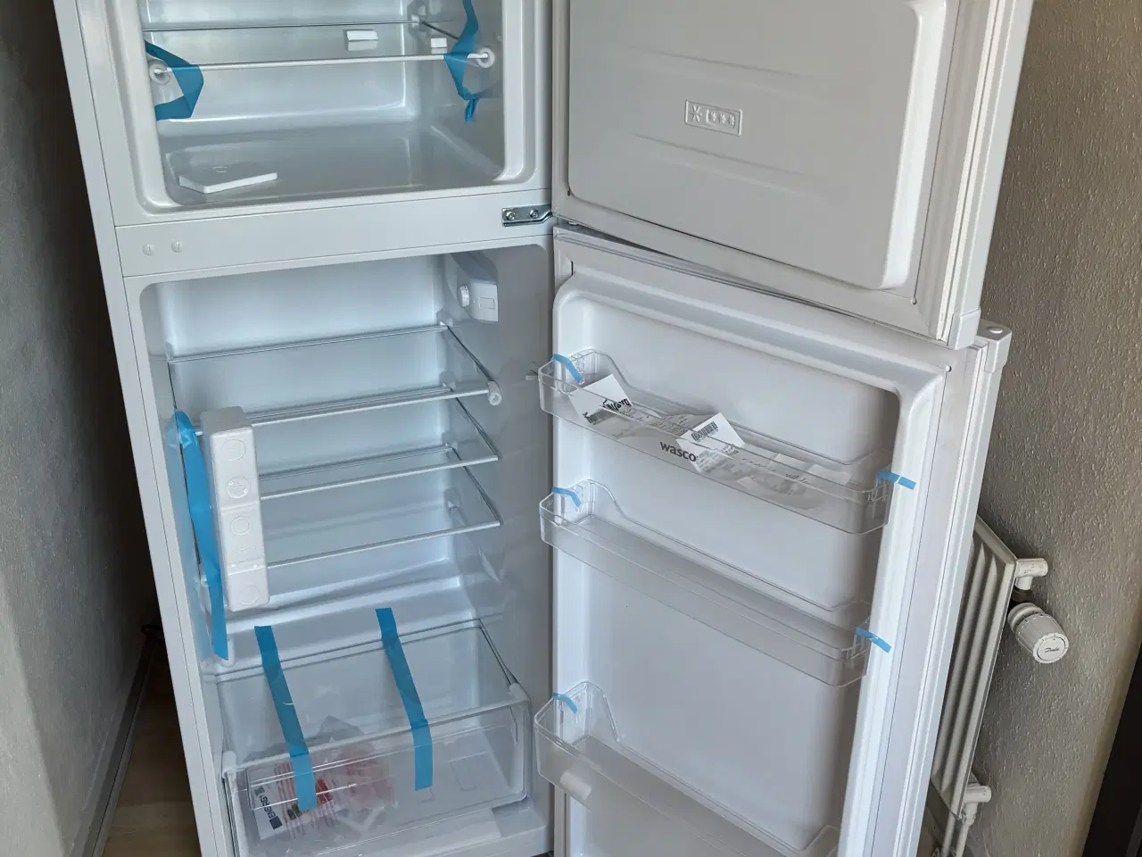 Billede 2 - Nyt køleskab med lille fryser med kvittering