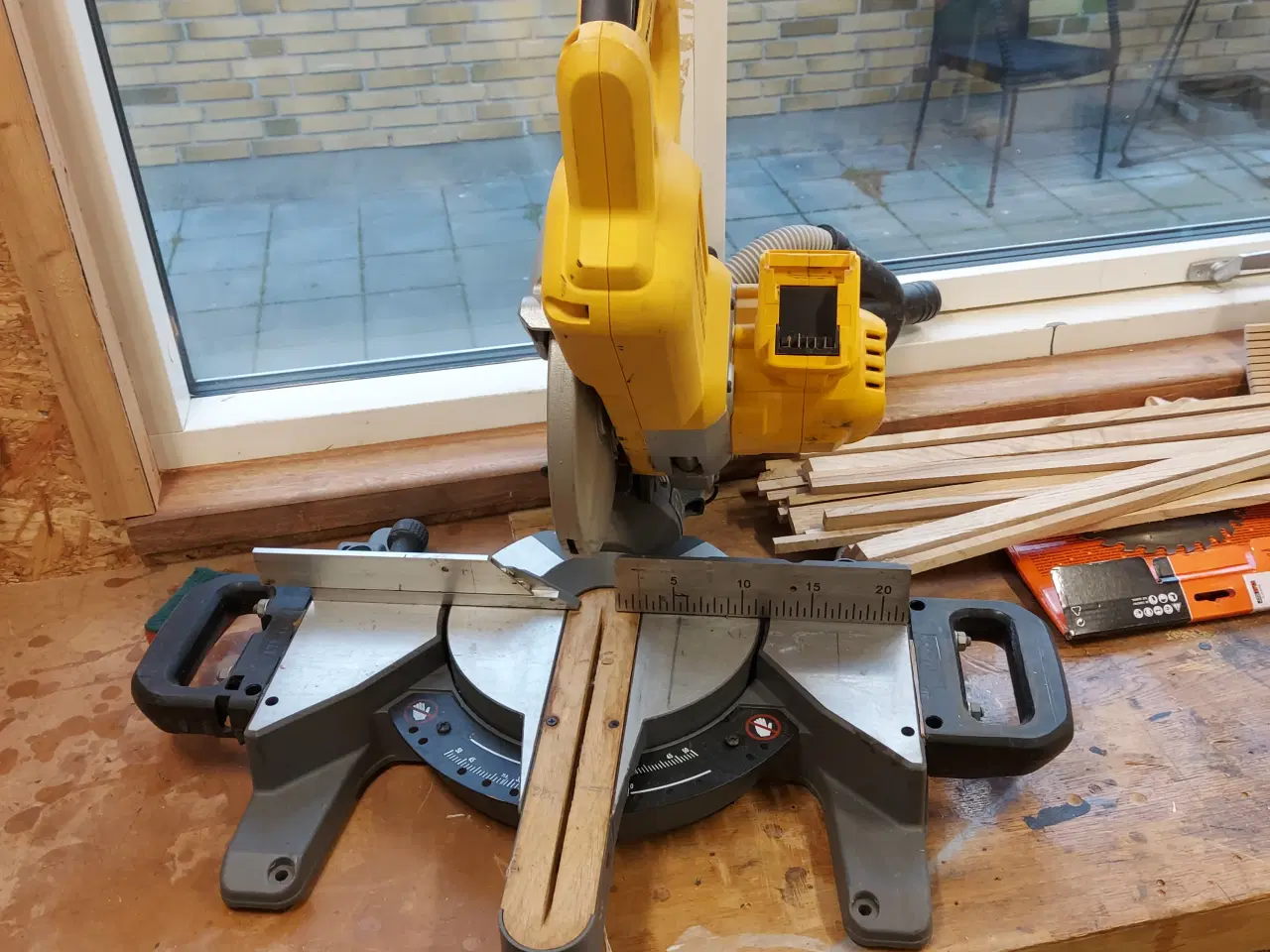 Billede 2 - Dewalt kap-gerings sav DCS777 54v flexvolt