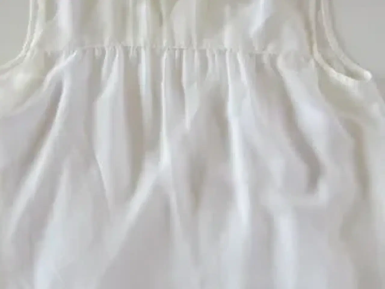 Billede 1 - Str. 12 år, skjortebluse u/ærmer