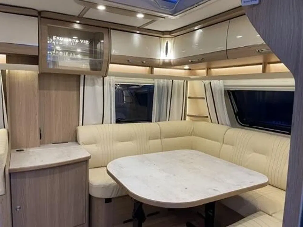 Billede 2 - LMC Exquisit Vip 685 D - Smugkig på Januar Tilbud - Spar 30.000