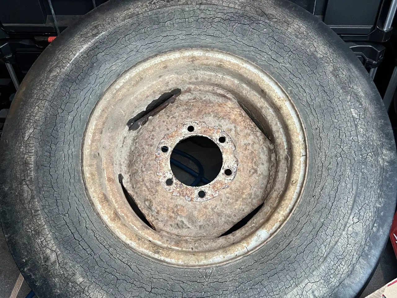 Billede 1 - SØGES: 2 stk. fordæk 10,00-16