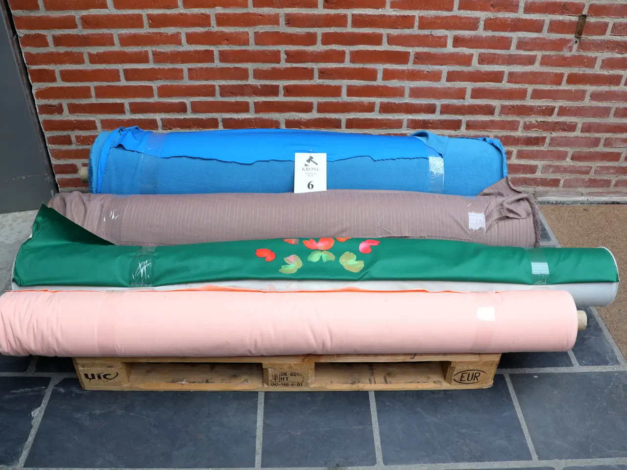 Billede 6 - 300 ruller forskelligt stof, foer sælges