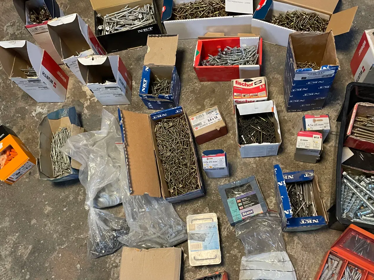 Billede 8 - Div. Skruer,rawlplugs, søm