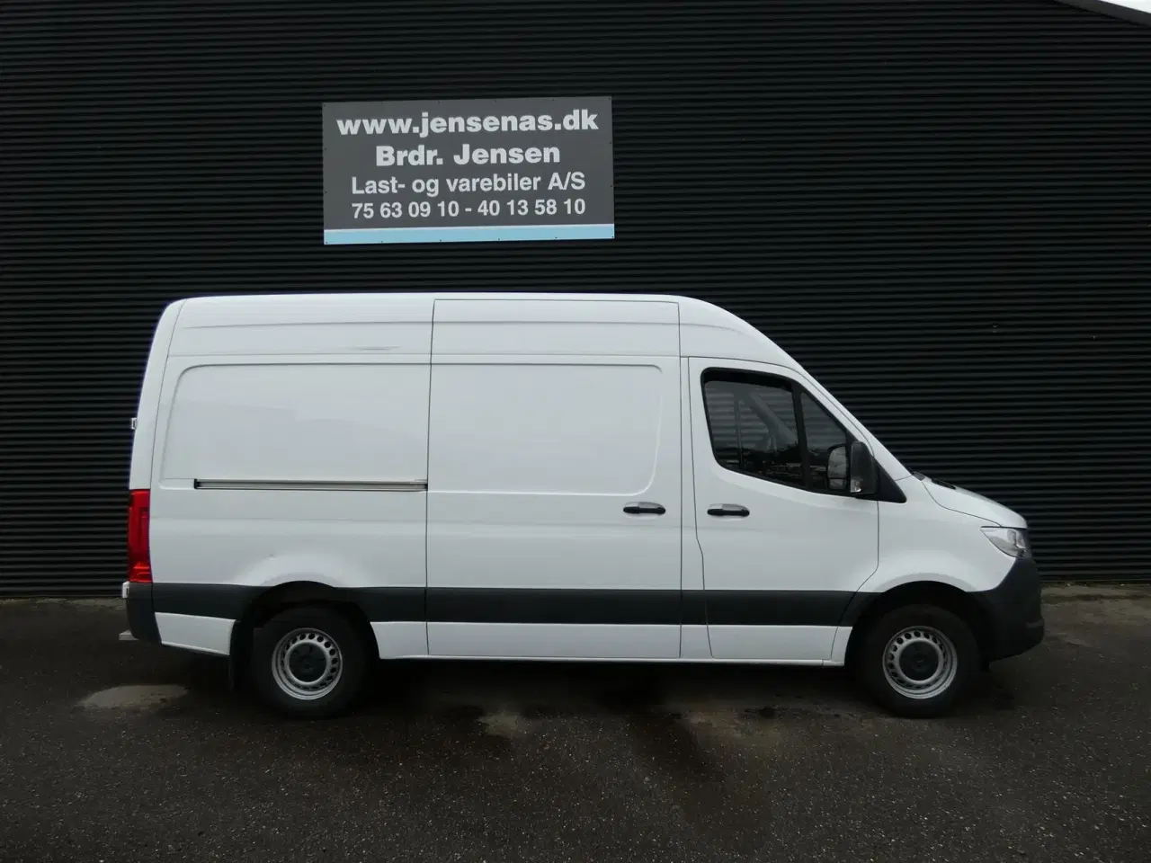 Billede 2 - Mercedes-Benz Sprinter 317 2,0 CDI A2 H2 RWD 9G-Tronic 170HK Van Aut.