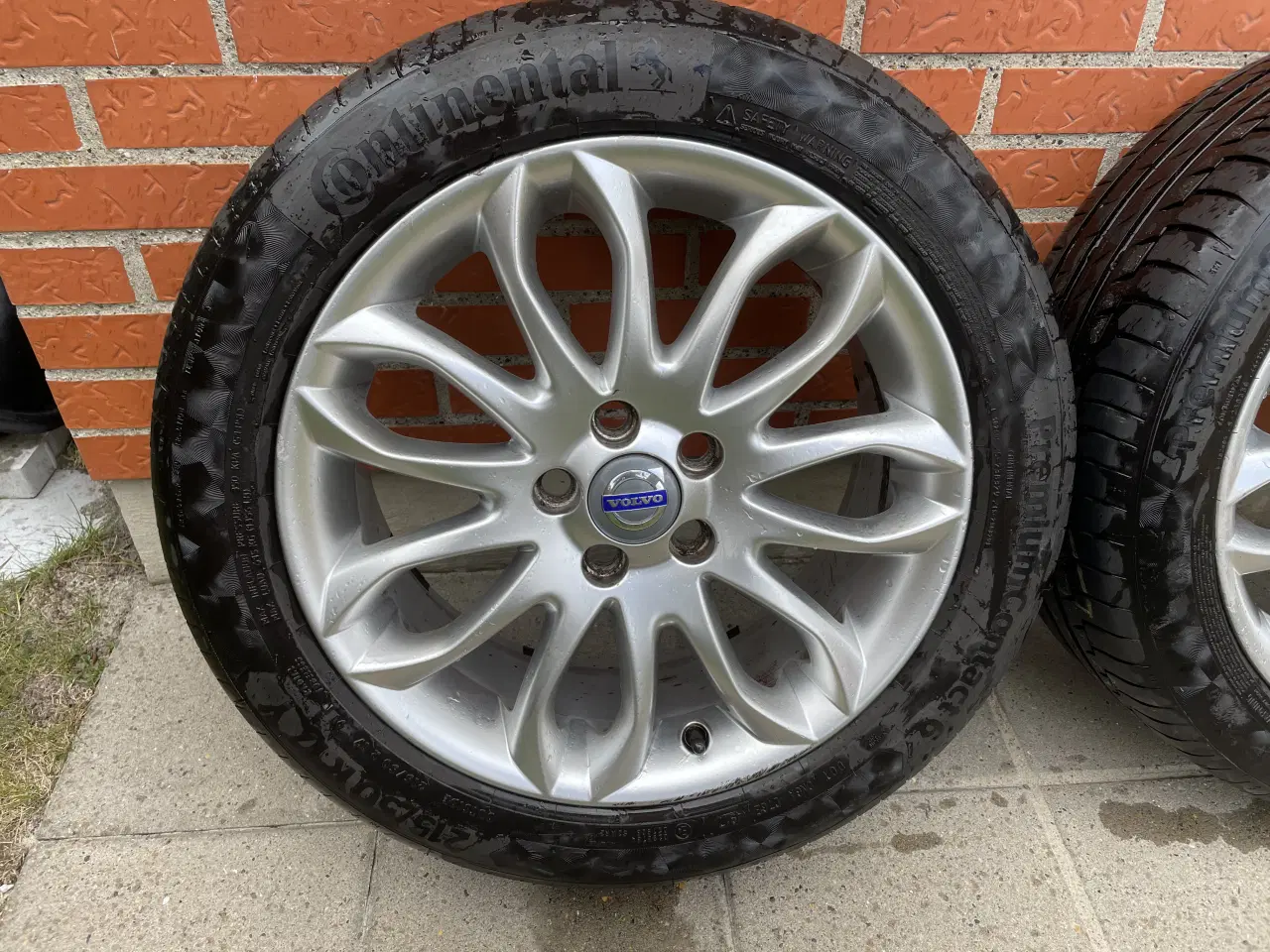 Billede 2 - Sommerhjul til Volvo 215/50 17