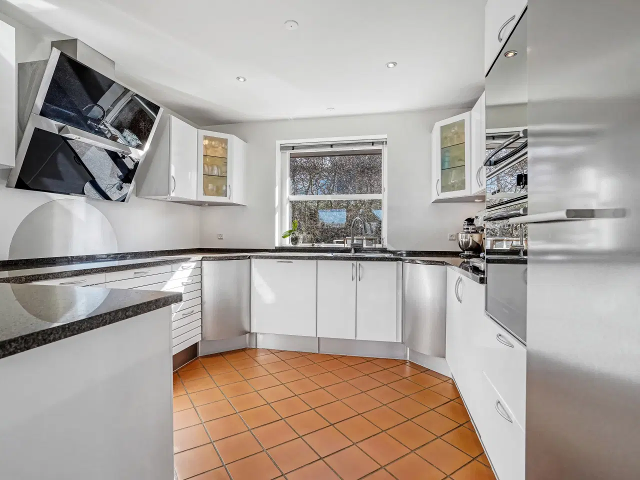 Billede 1 - HTH køkken hvid folieret, ex. Køleskab/opvask