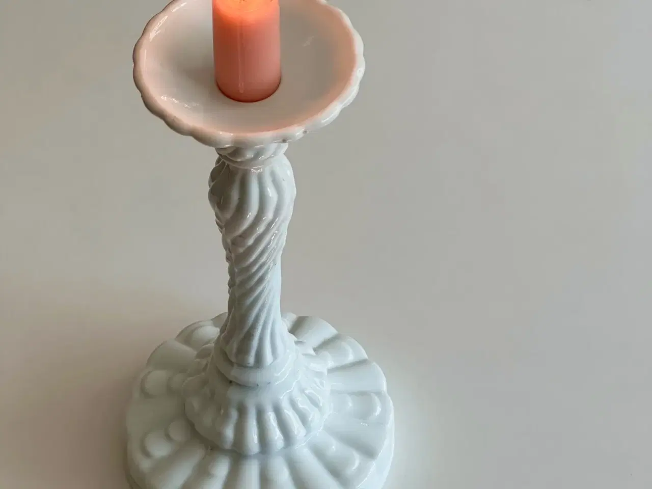 Billede 1 - Lysestage, opalineglas