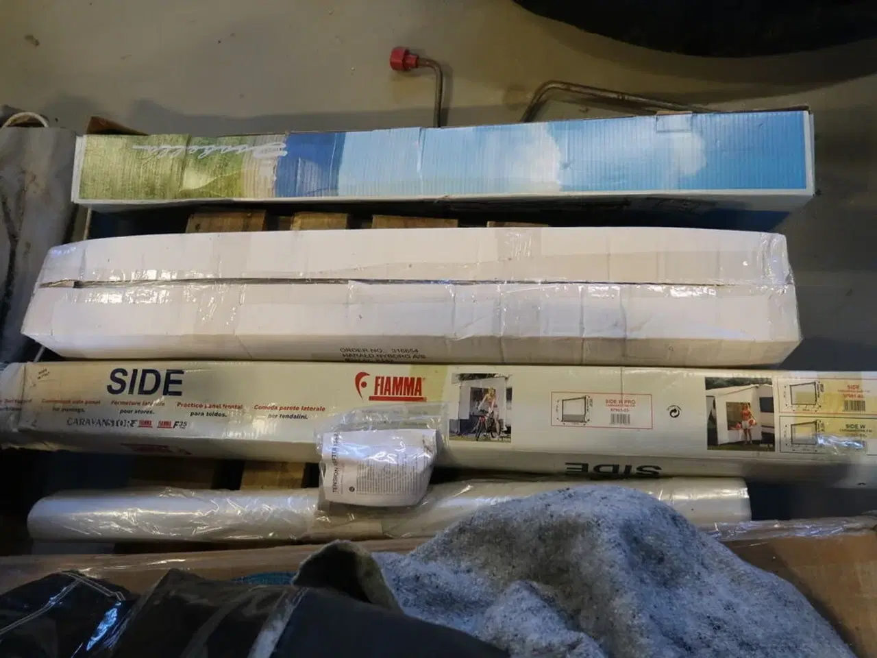 Billede 15 - Campingudstyr på 2 paller