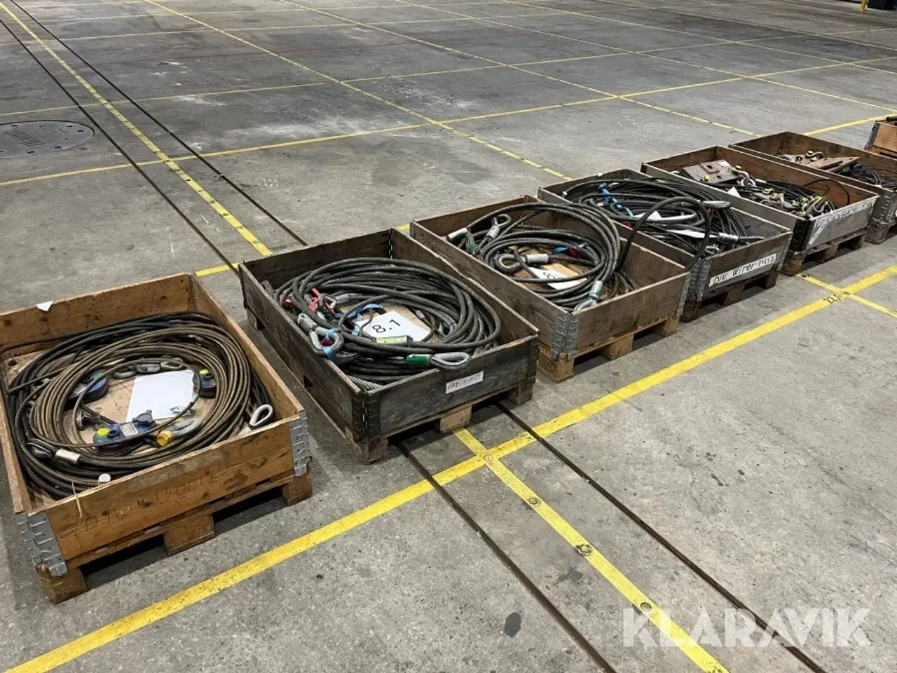 Billede 1 - Assorteret wire og Kasteblokke 6 paller