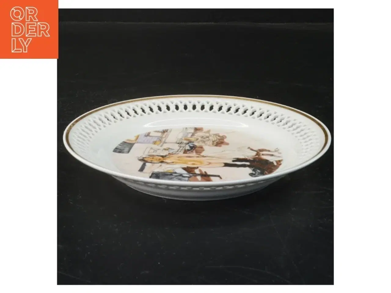 Billede 2 - Dekorativ tallerken med kunstmotiv (str. Ø 17 cm) fra Bing & Grøndahl