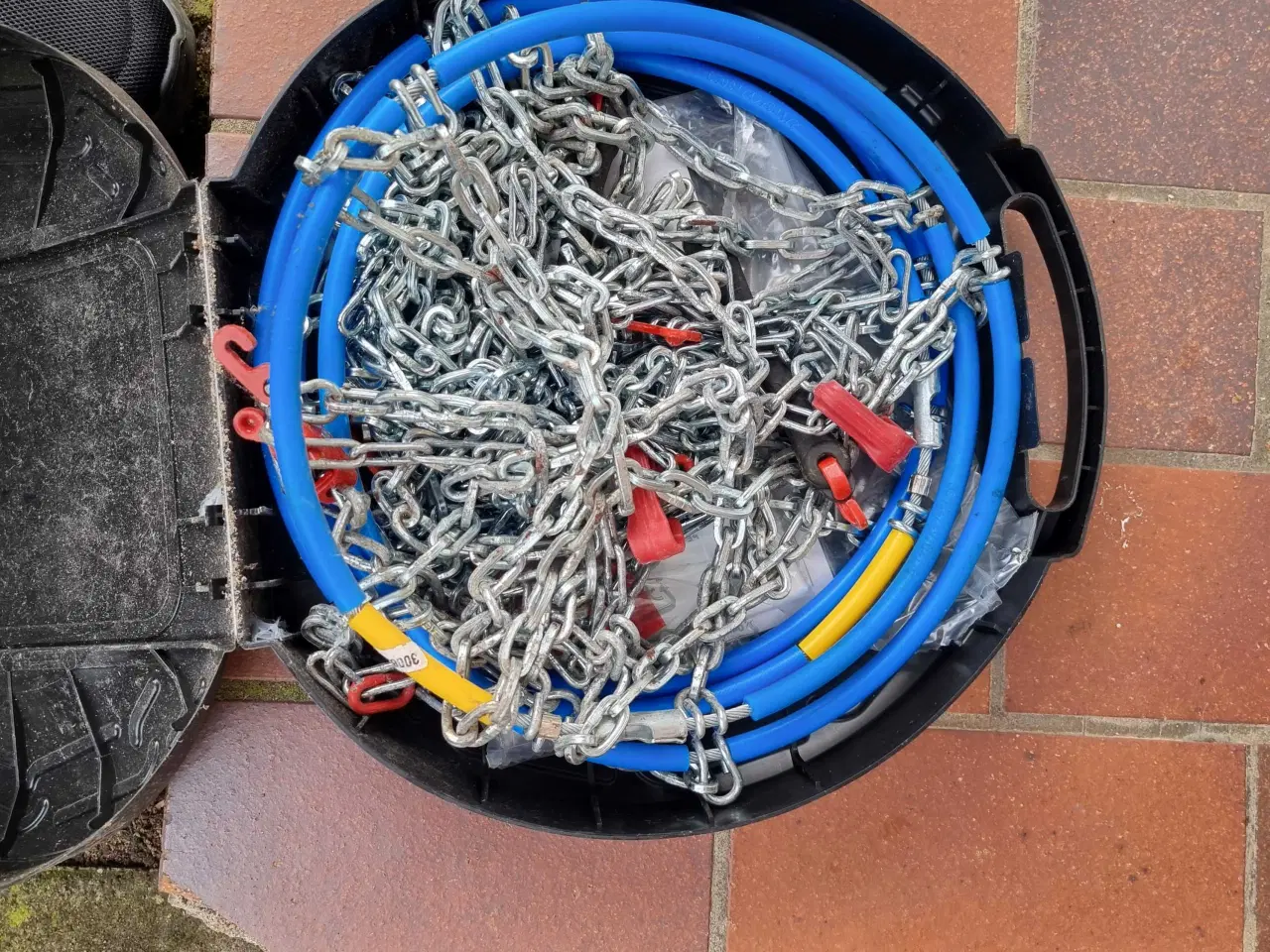 Billede 2 - Thule snekæder CB12