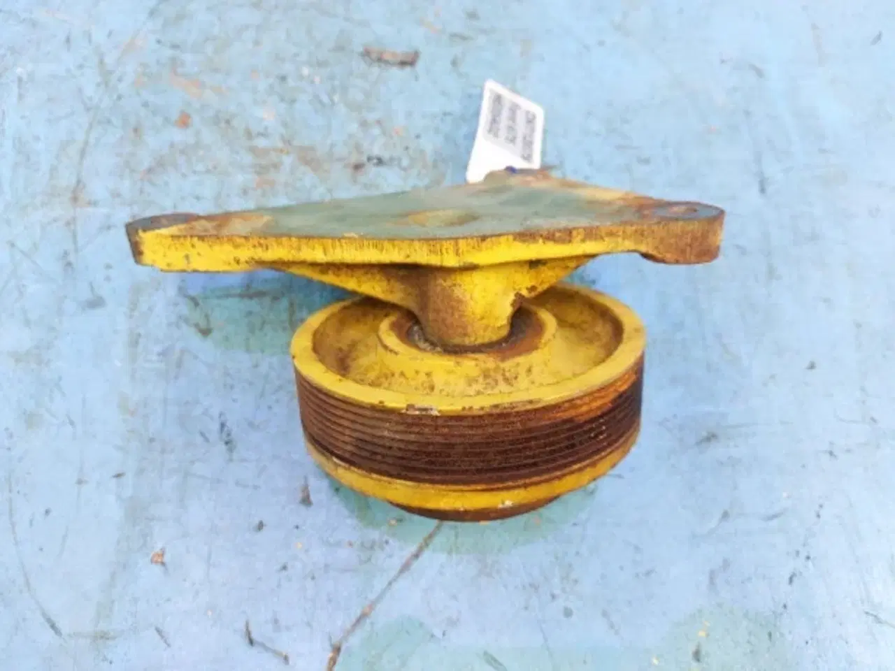 Billede 3 - Ford 675 Beslag Remskive 9833536