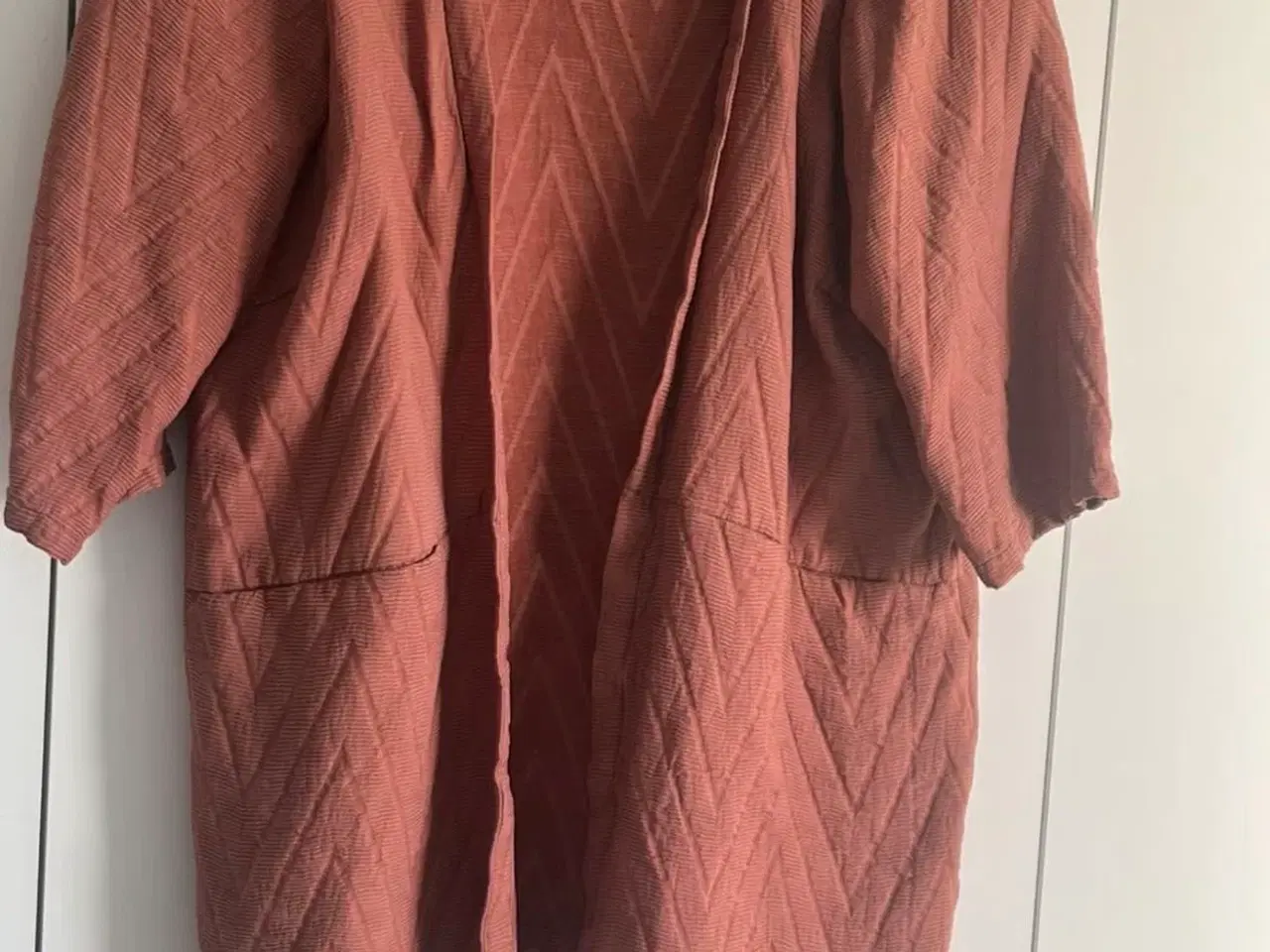 Billede 1 - Rustfarvet cardigan fra Zizzi