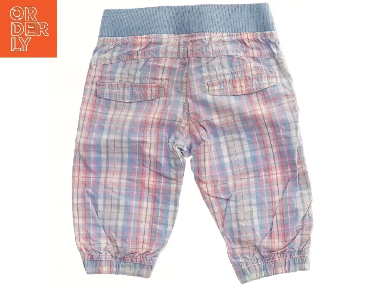 Billede 2 - Ternede bukser i 3/4 længde fra H&M (str. 92)