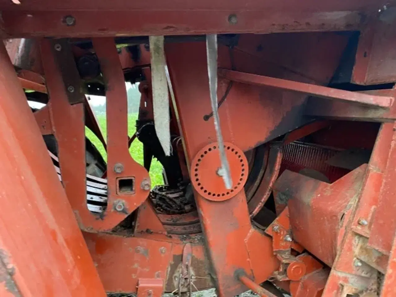 Billede 11 - Hesston 4700 Sælges i dele/For parts