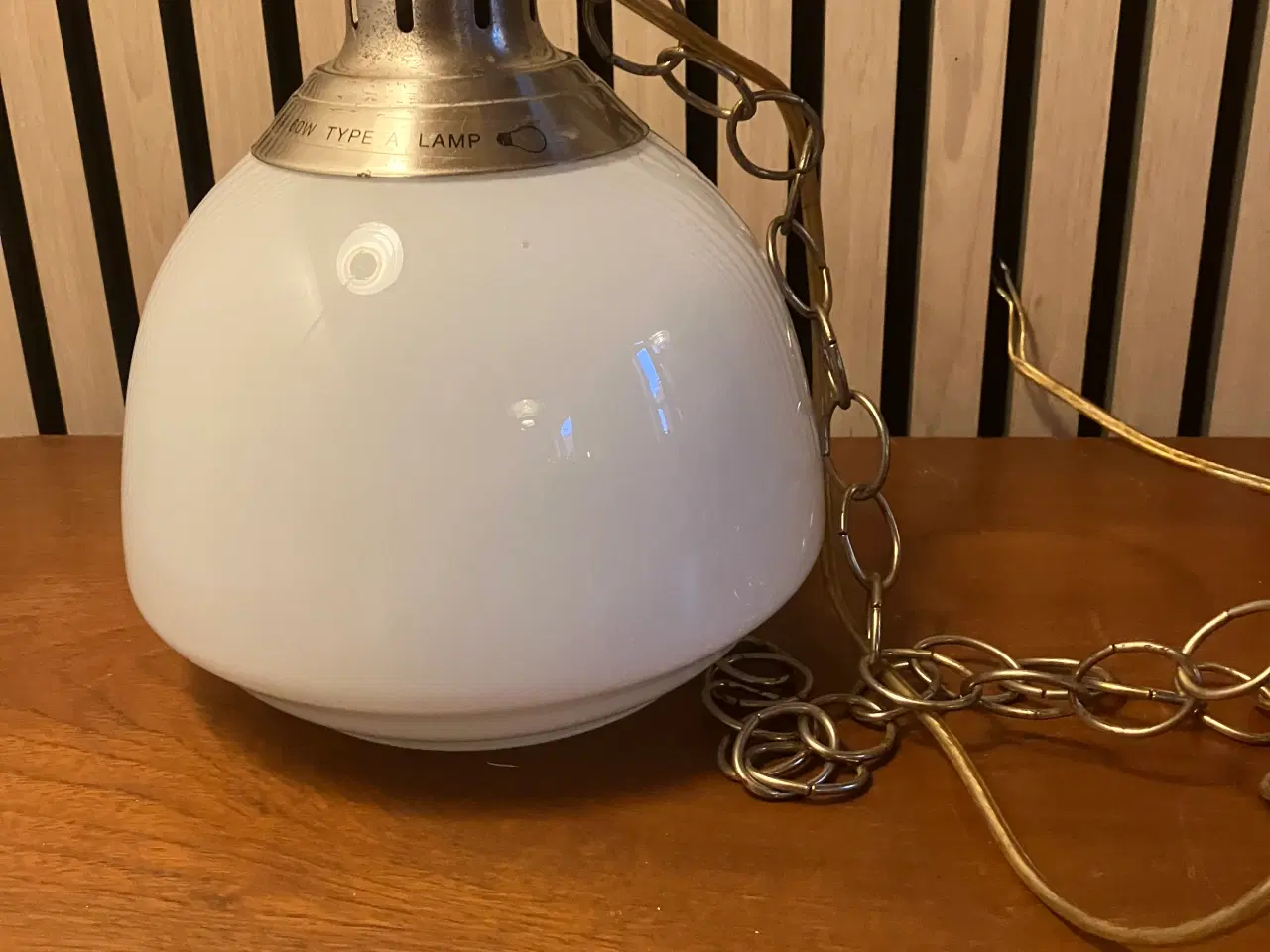 Billede 2 - Pendellampe i opaline glas.