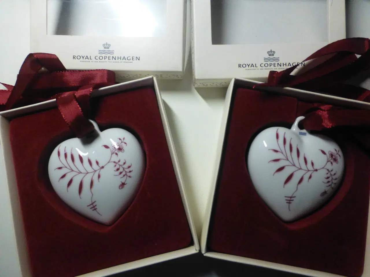 Billede 1 - Royal Copenhagen Palmette Hjerte Bordeaux 