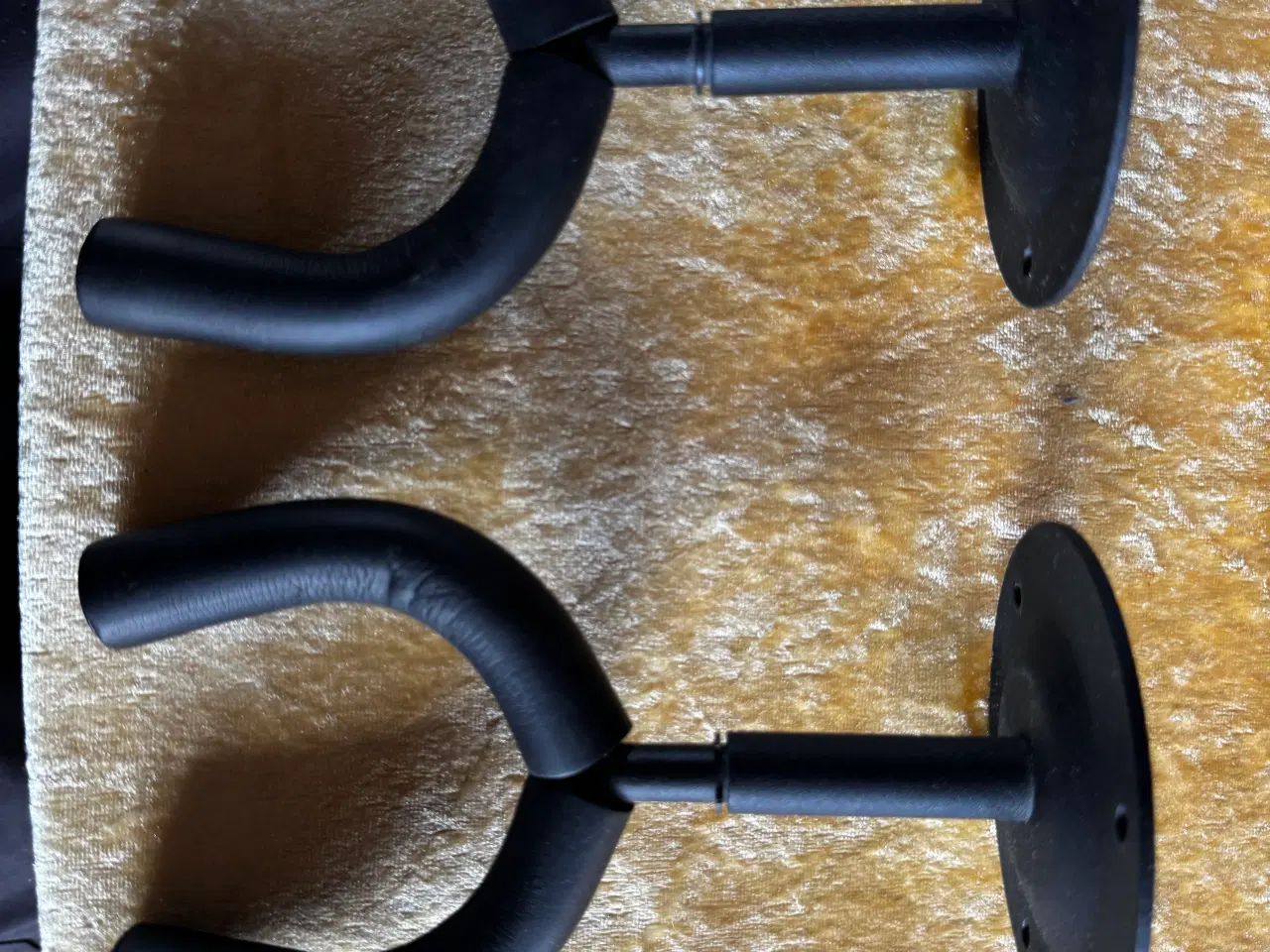 Billede 1 - 2 stk. Vægophæng til guitar