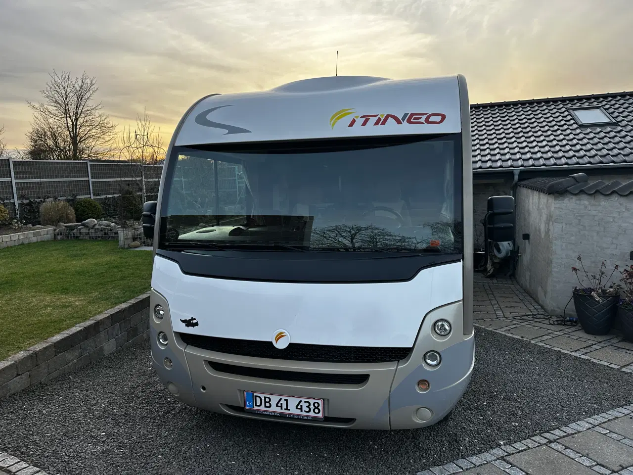 Billede 1 - Velholdt helintegreret ITINEO MB740 autocamper