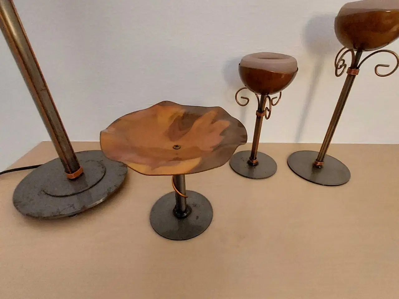 Billede 9 - Lampe,  opsats og 2 lysestager 