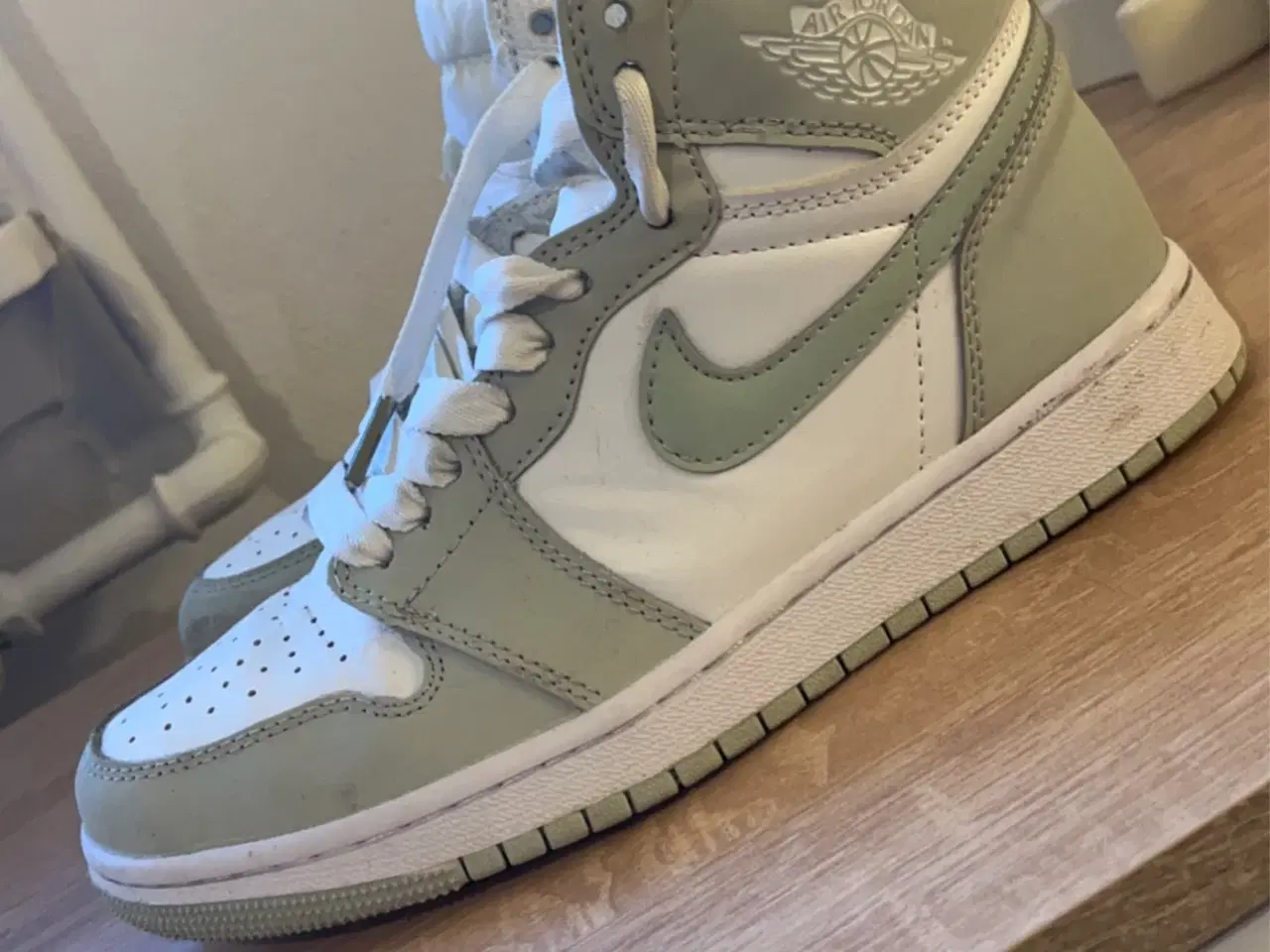 Billede 1 - Air Jordan sko i lysegrå 