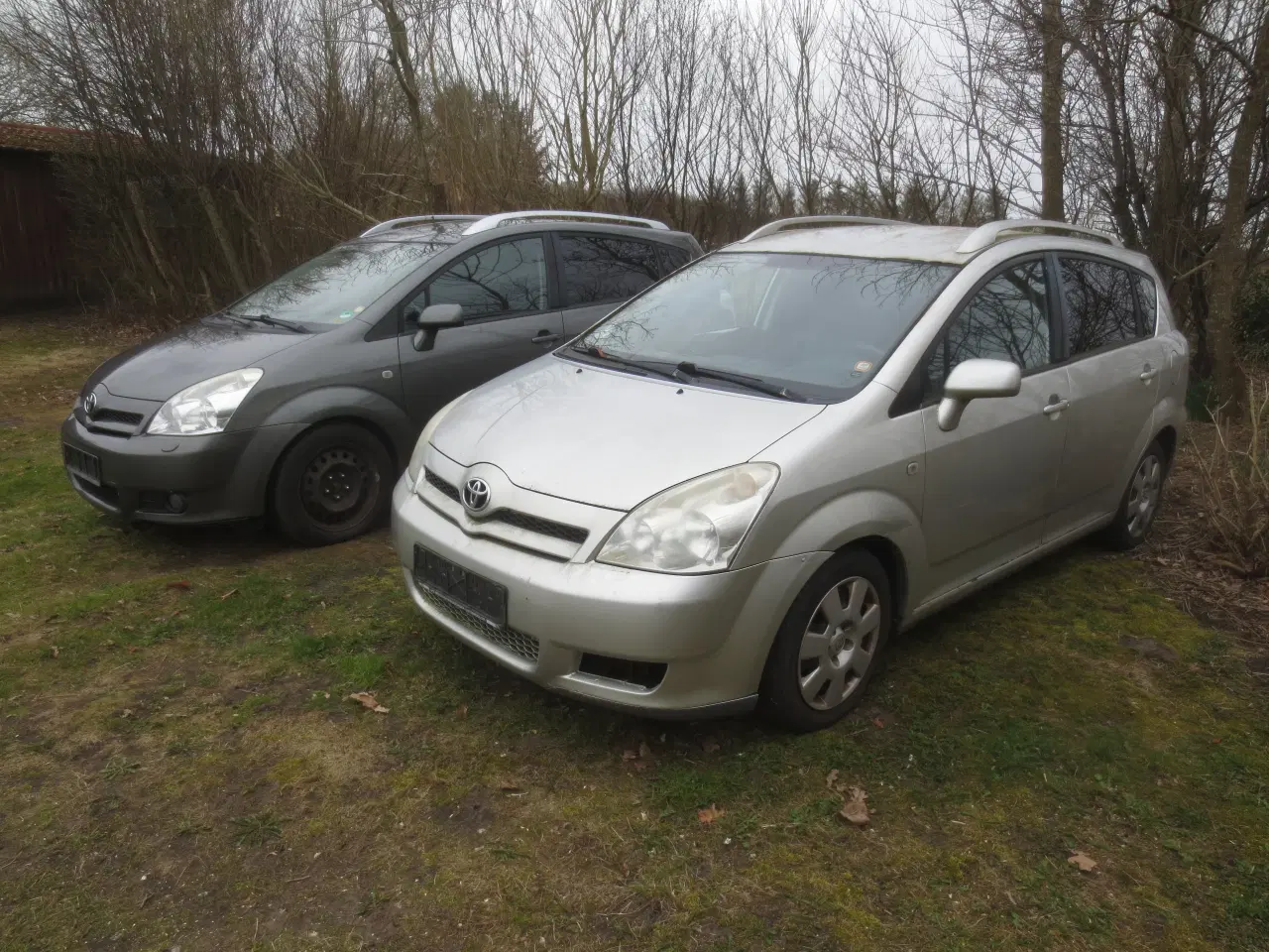 Billede 1 - To stk Toyota Corolla Verso 2.2  Evt export