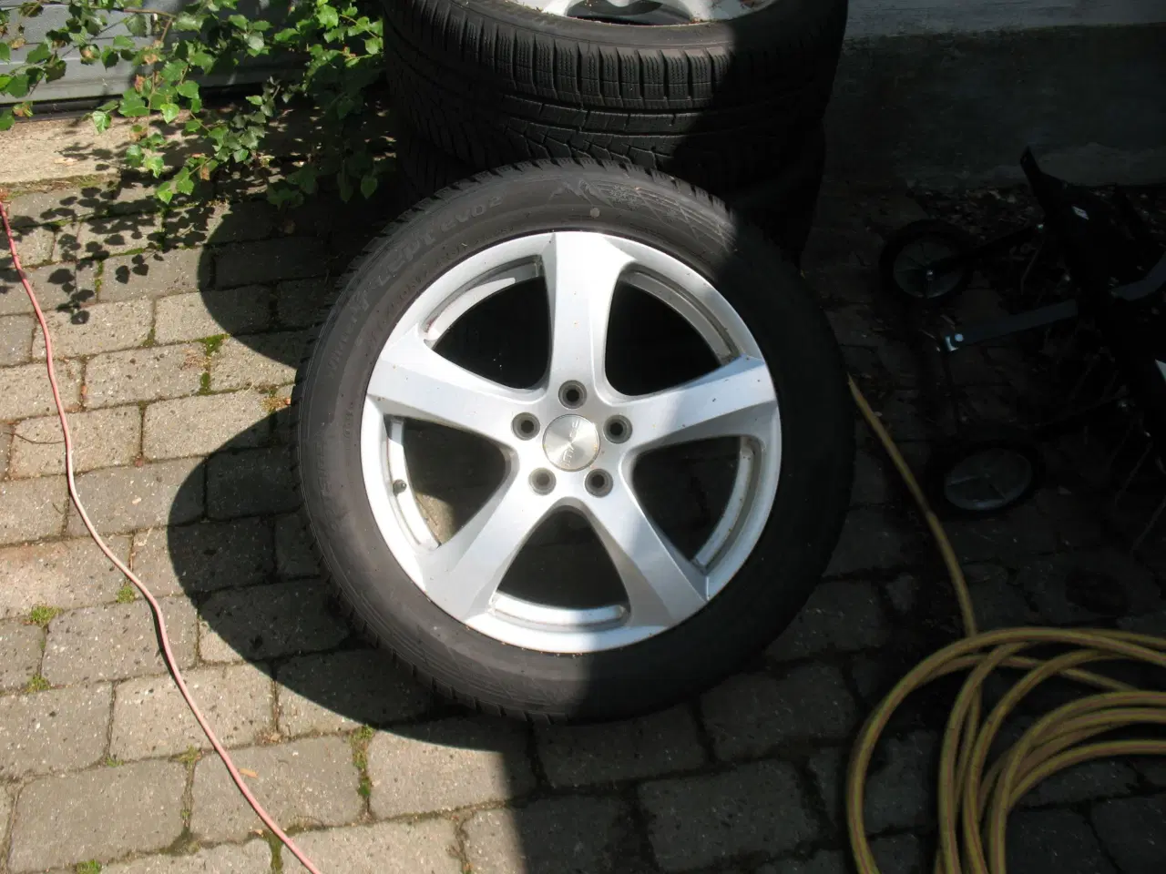 Billede 1 - Alu-fælge med dæk
