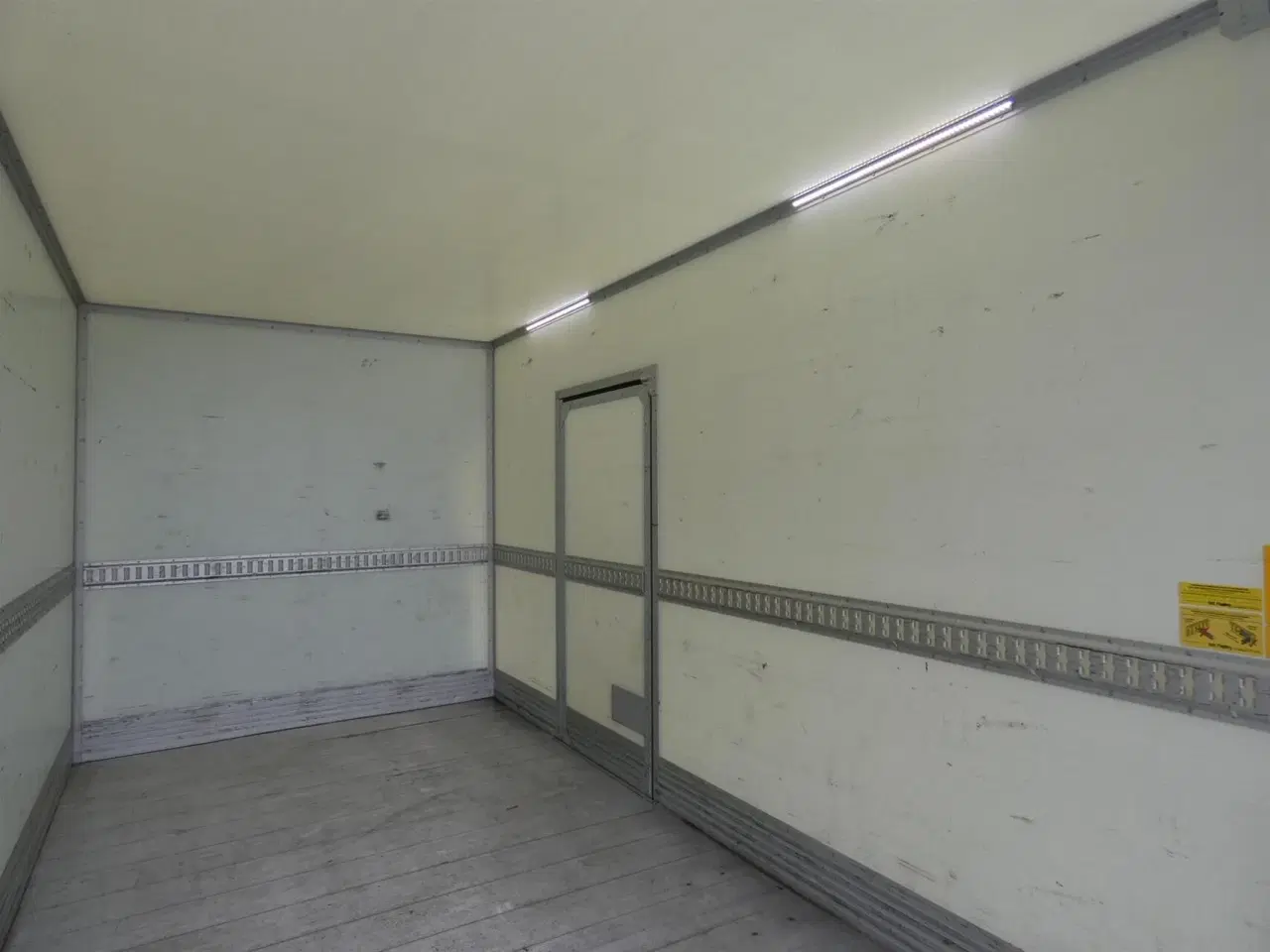 Billede 9 - Iveco Daily 35S16 4100mm 2,3 D m/Alukasse med lift Hi-Matic 156HK Ladv./Chas. 8g Aut.