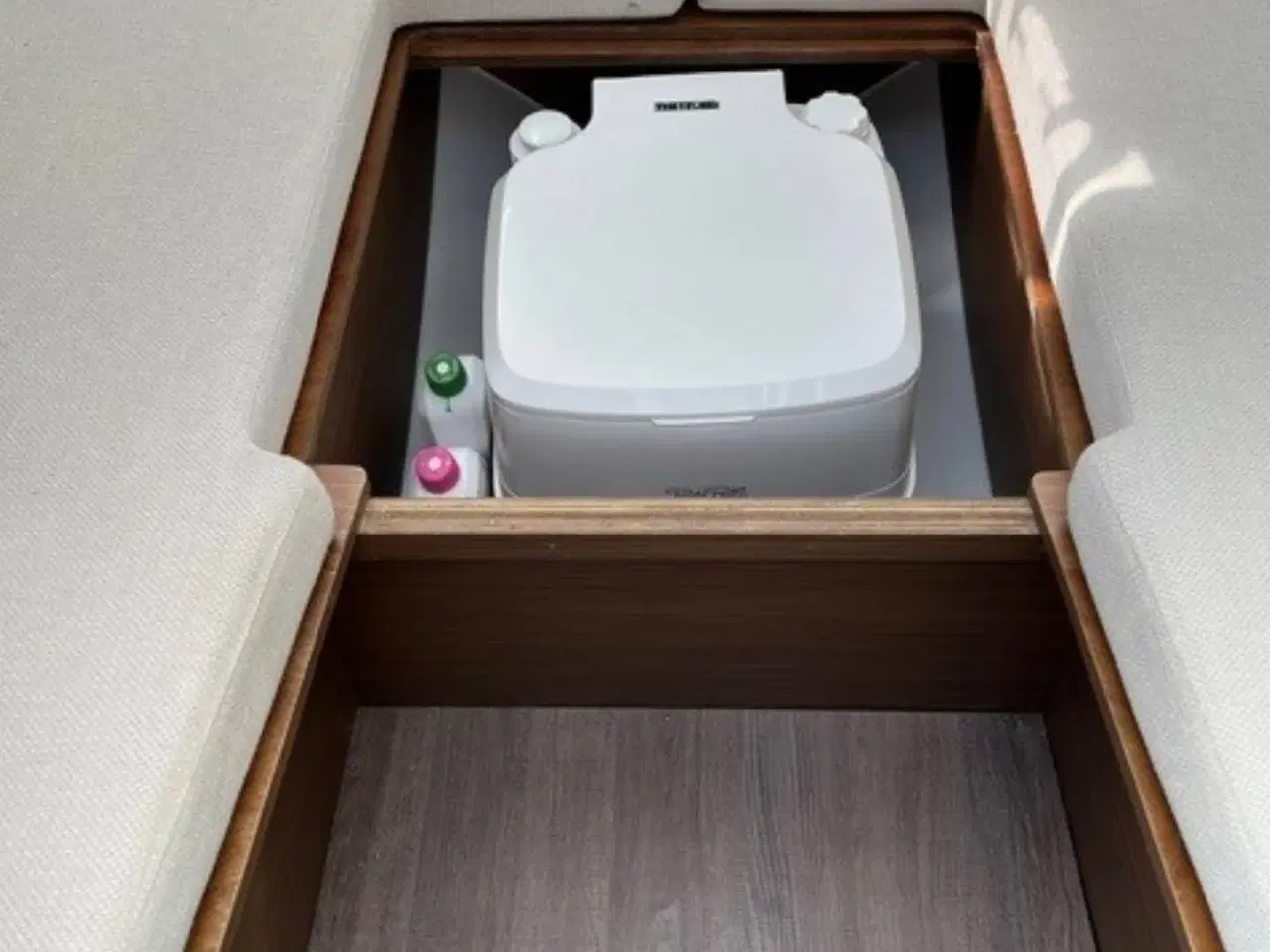 Billede 12 - Jeanneau 6.5 DC - 175 HK Yamaha/Udstyr