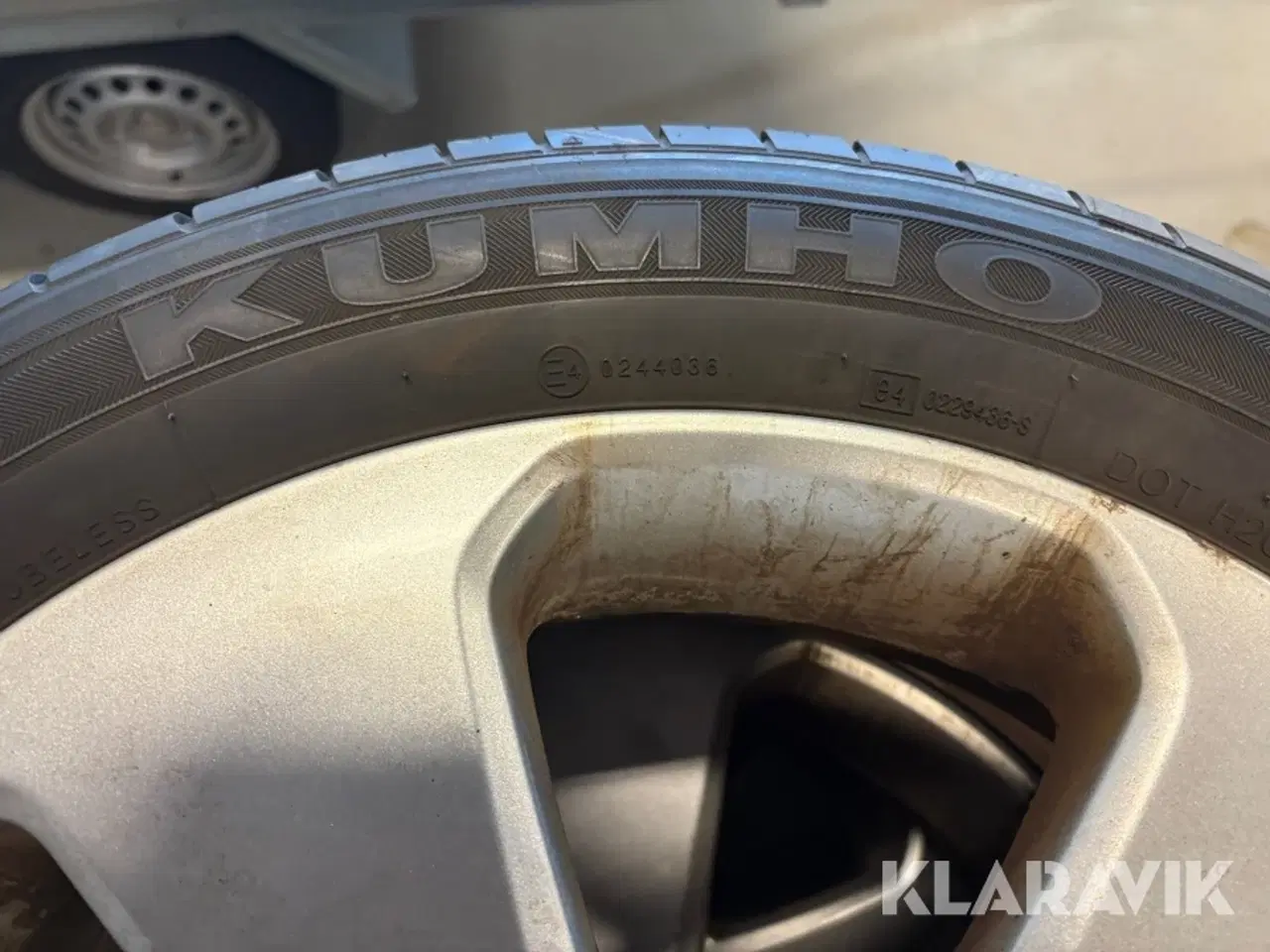Billede 2 - Fælge med dæk Kumho Solus kh17