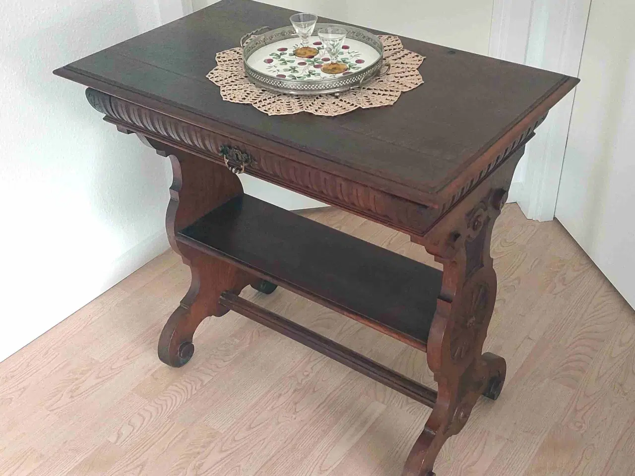 Billede 1 - Sybord, ca. anno 1880