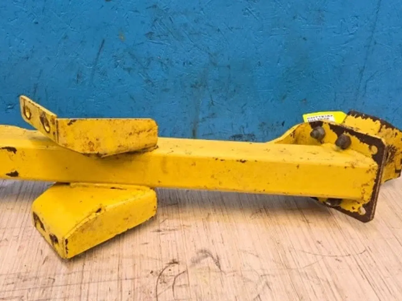 Billede 8 - New Holland TF78 Trækbeslag 84002996