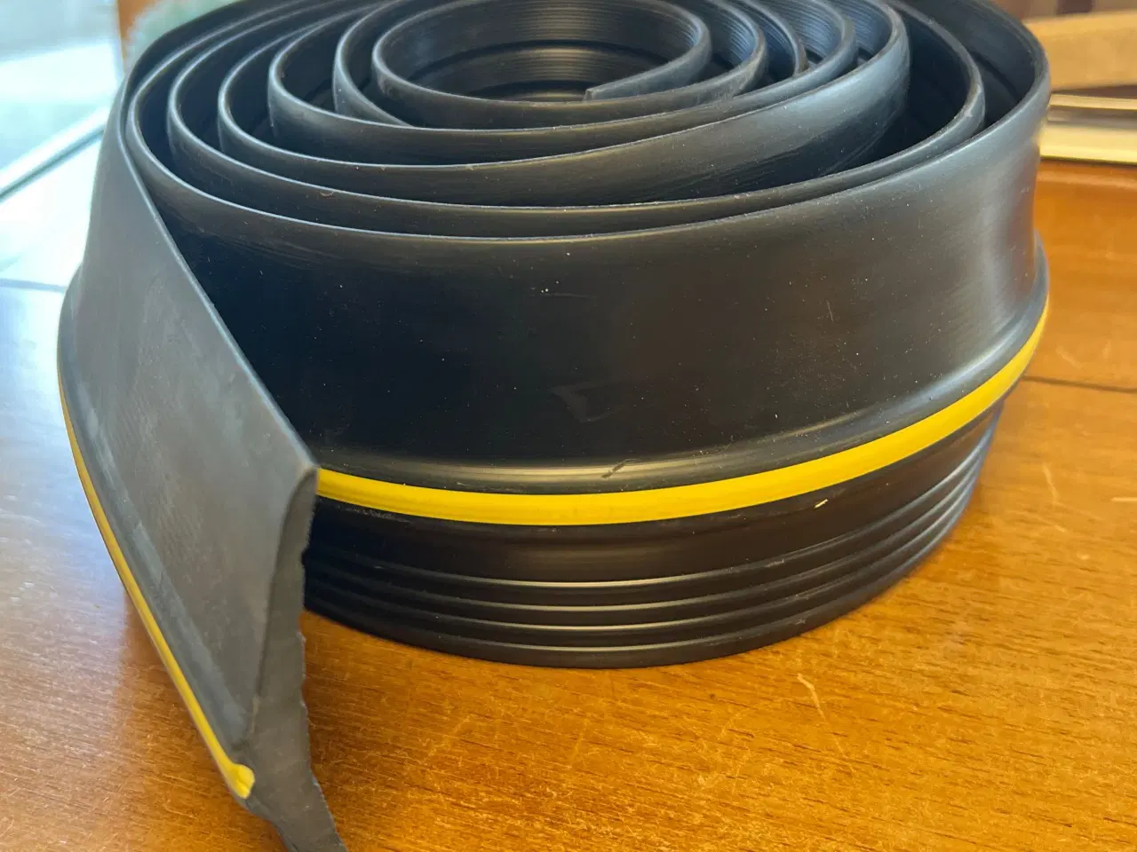 Billede 1 - Garageport bundliste gummi