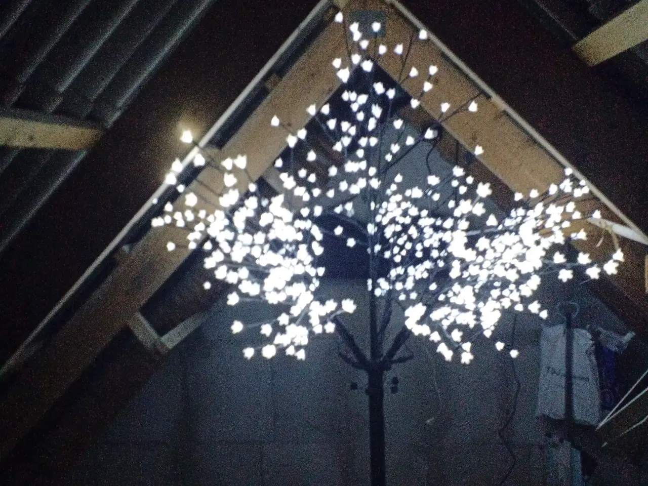 Billede 2 - Led lystræ i metal