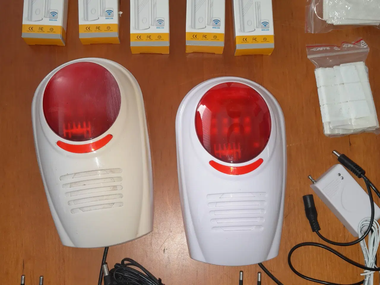 Billede 4 - Alarm med 2 sirener og 3 detektorer.