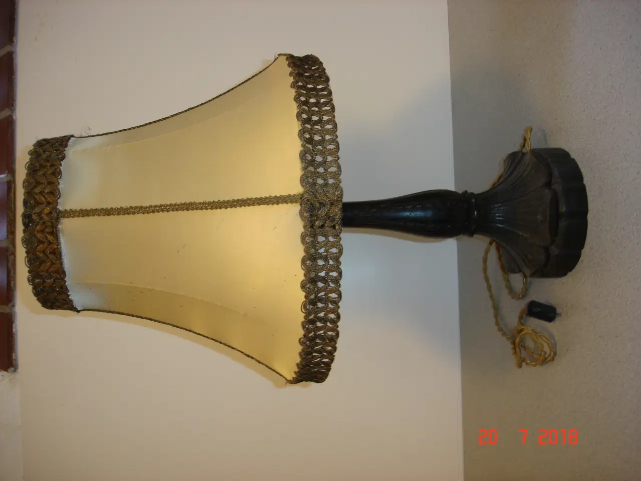 Billede 1 - Antik bordlampe m sikeskærm