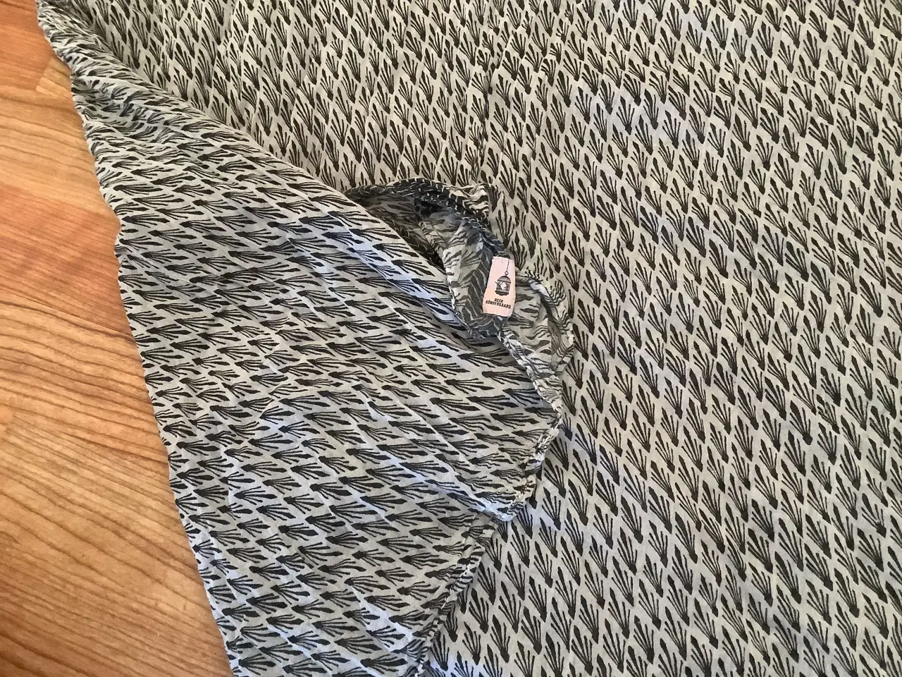 Billede 3 - Becksondergaard lækkert blødt tørklæde