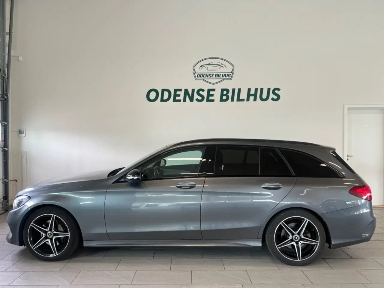 Billede 4 - Mercedes C220 d 2,2 AMG Line stc. aut.