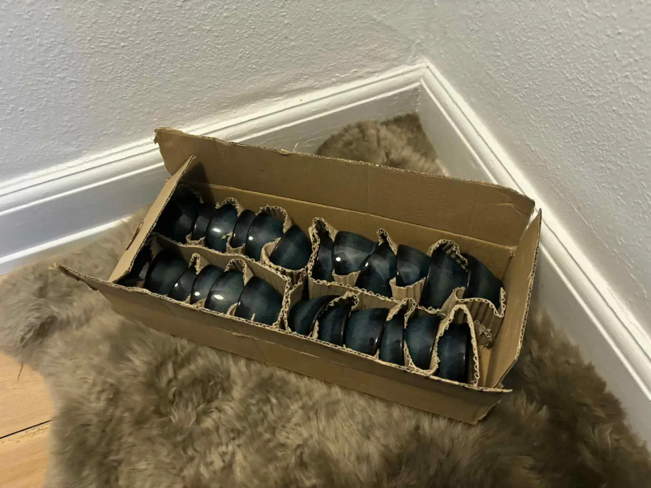 Billede 5 - 24 espresso kopper i stentøj