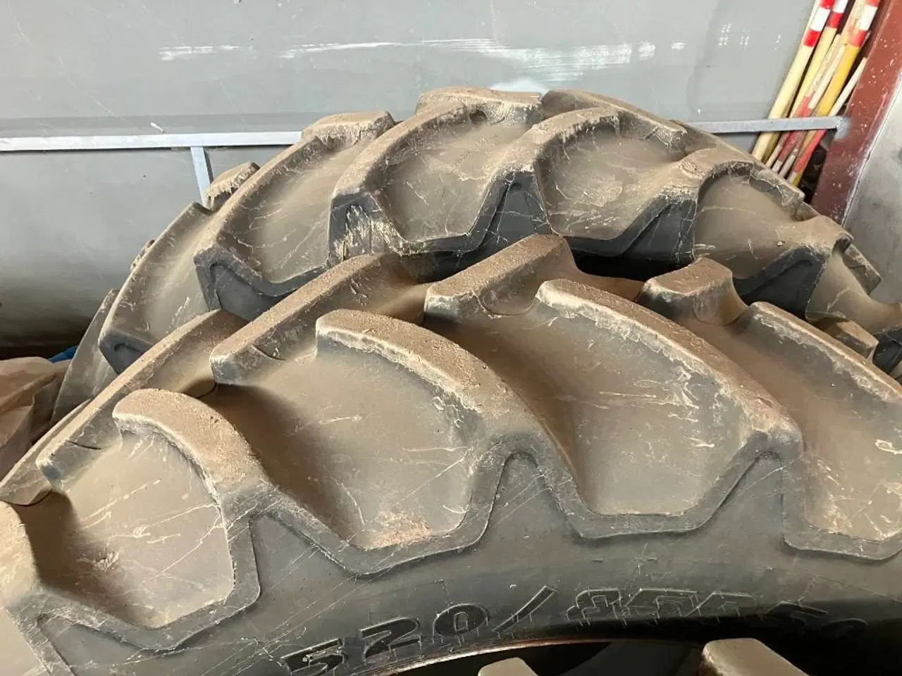Billede 3 - - - - Ukent 520/85R50