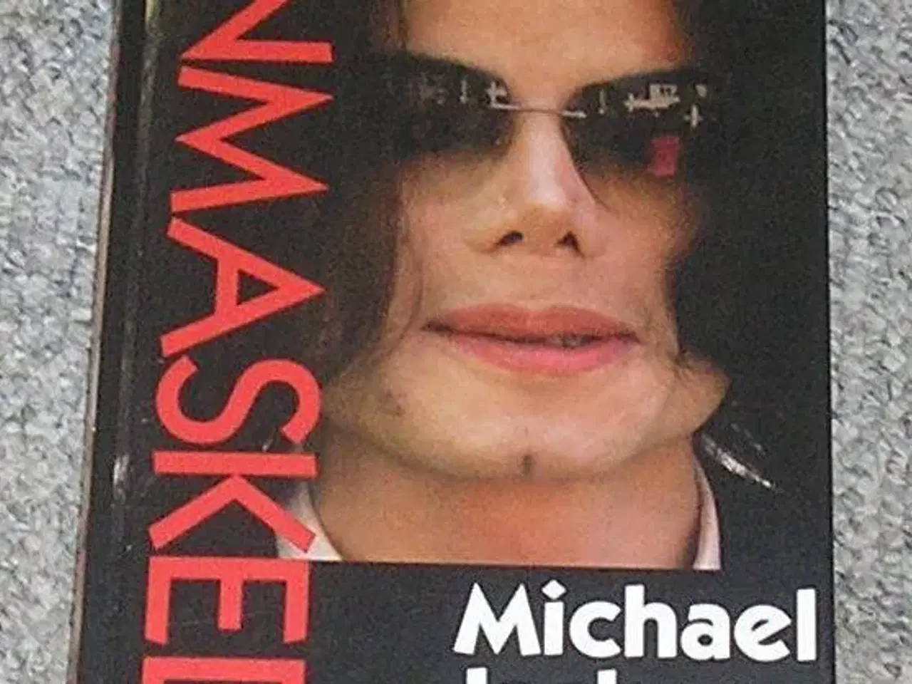 Billede 1 - bog om Michael Jackson, hans liv og død-