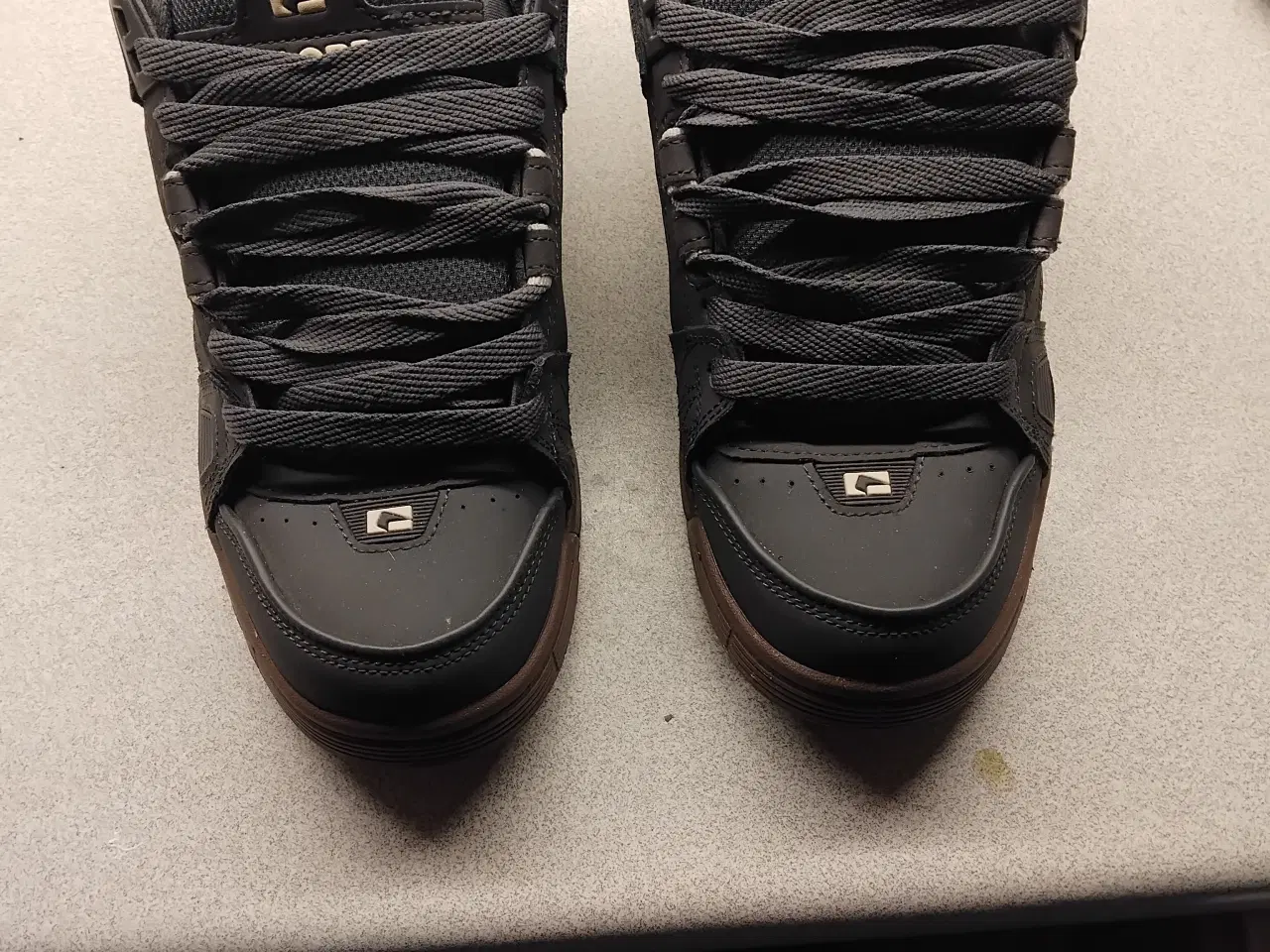Billede 13 - Fede sneakers som næsten ikke er brugt. 