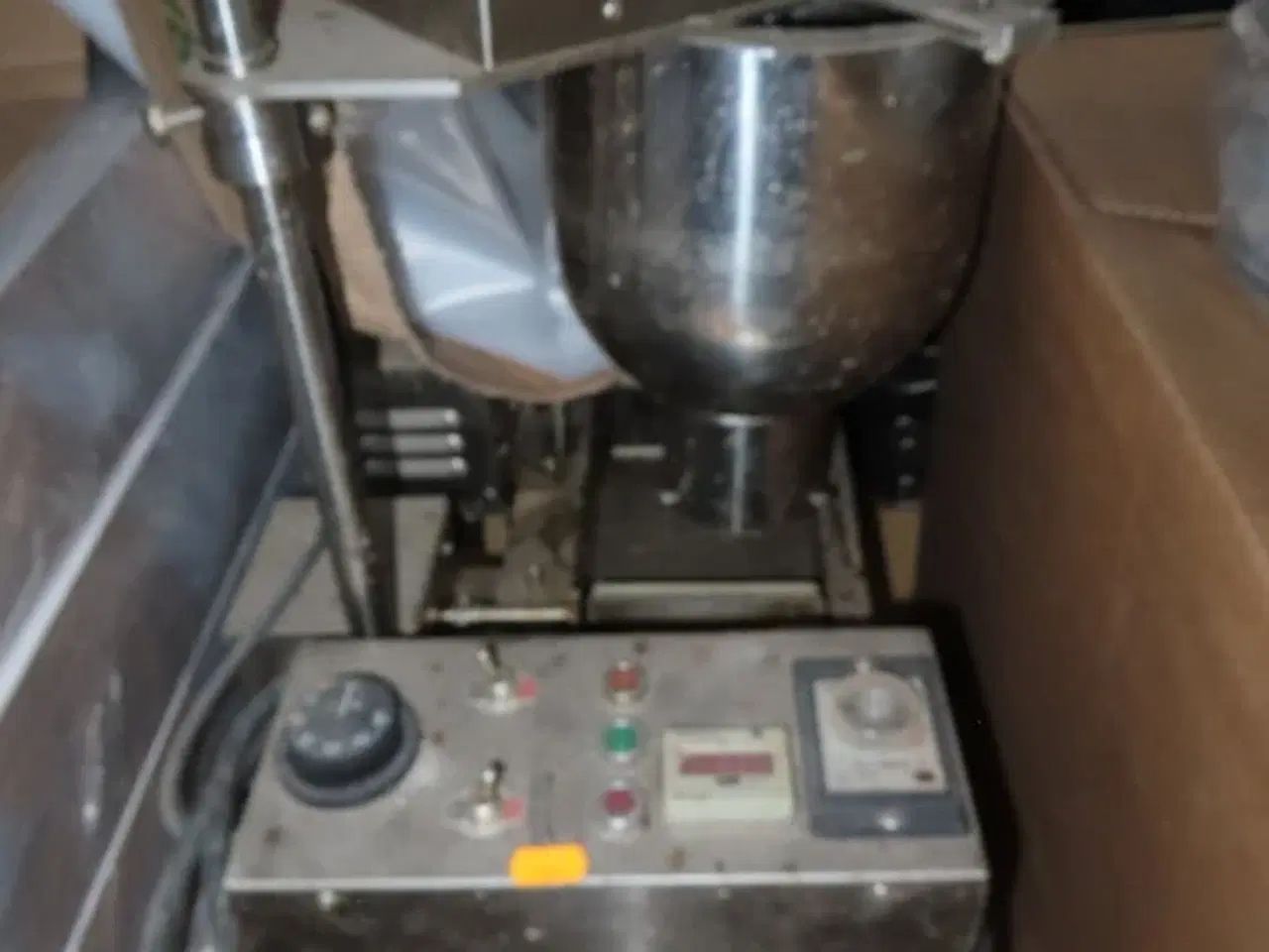 Billede 14 - Div. emballage og donutmaskine